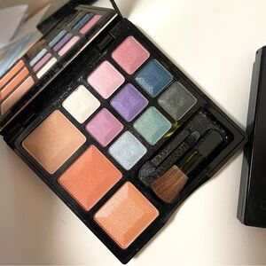 Marcelle Multi-Color Women’s Makeup Palette